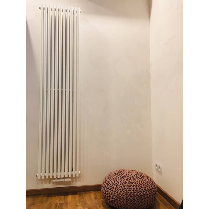 Дизайнерский вертикальный радиатор Betatherm Praktikum 387x1800x57 RAL 9016M White