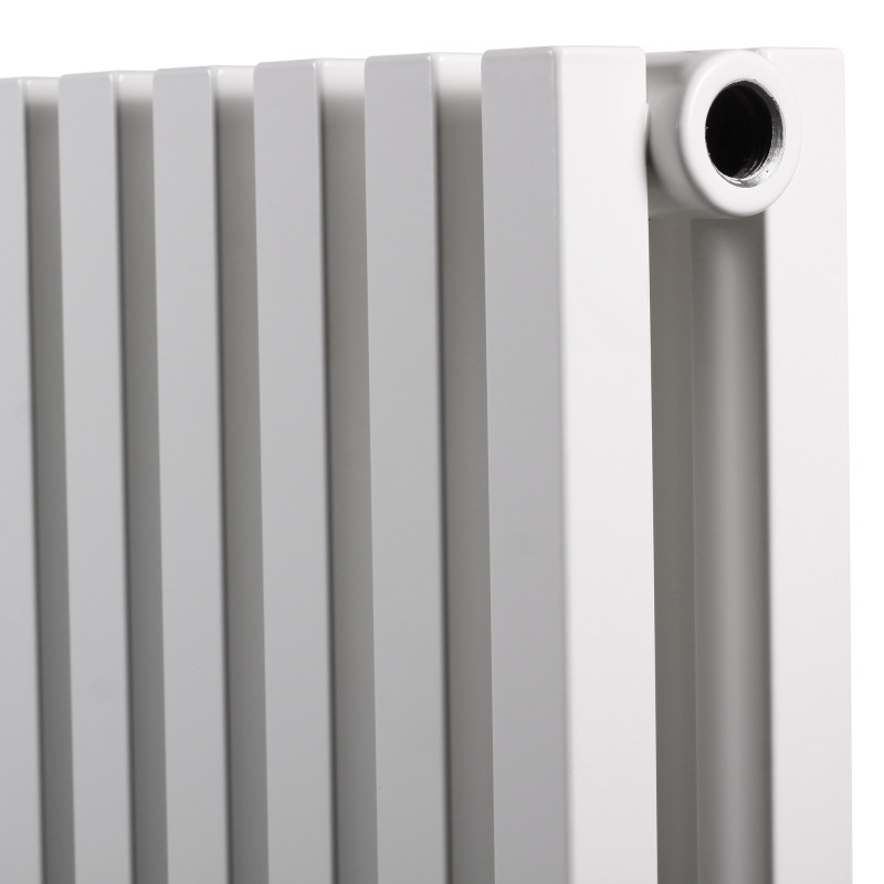 Дизайнерский горизонтальный радиатор отопления Betatherm Quantum 1205x500x79 RAL 9016M White