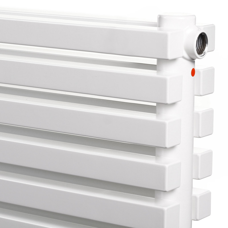 Дизайнерский горизонтальный радиатор Betatherm Quantum 1600x285x79 RAL 9016M White