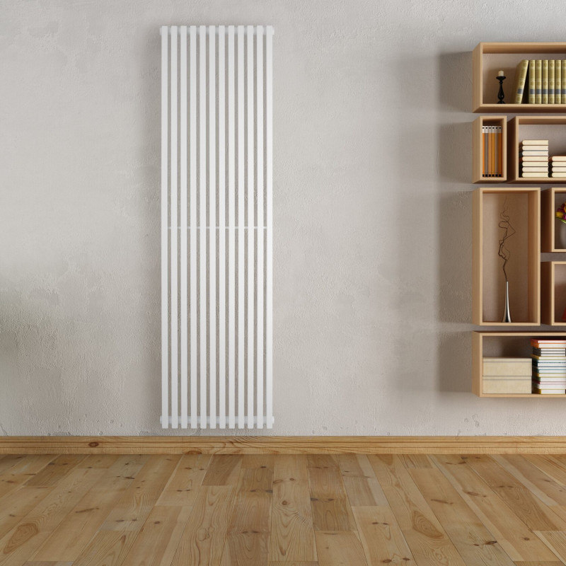 Дизайнерский вертикальный радиатор отопления Betatherm Quantum 485x1800x57 RAL 9016M White