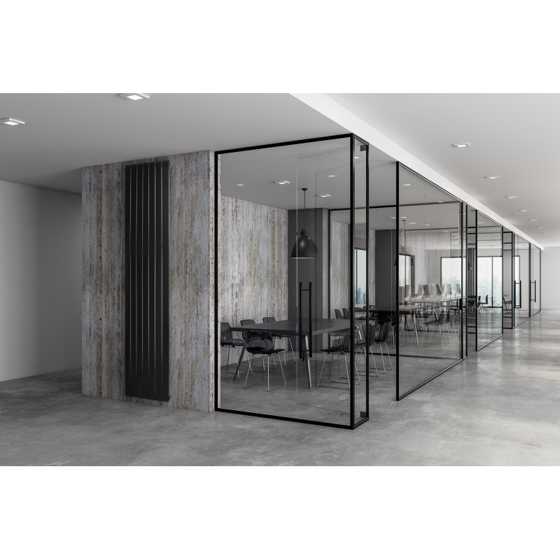Дизайнерский вертикальный радиатор отопления Betatherm Terra 490x1800x45 RAL 9005M Black