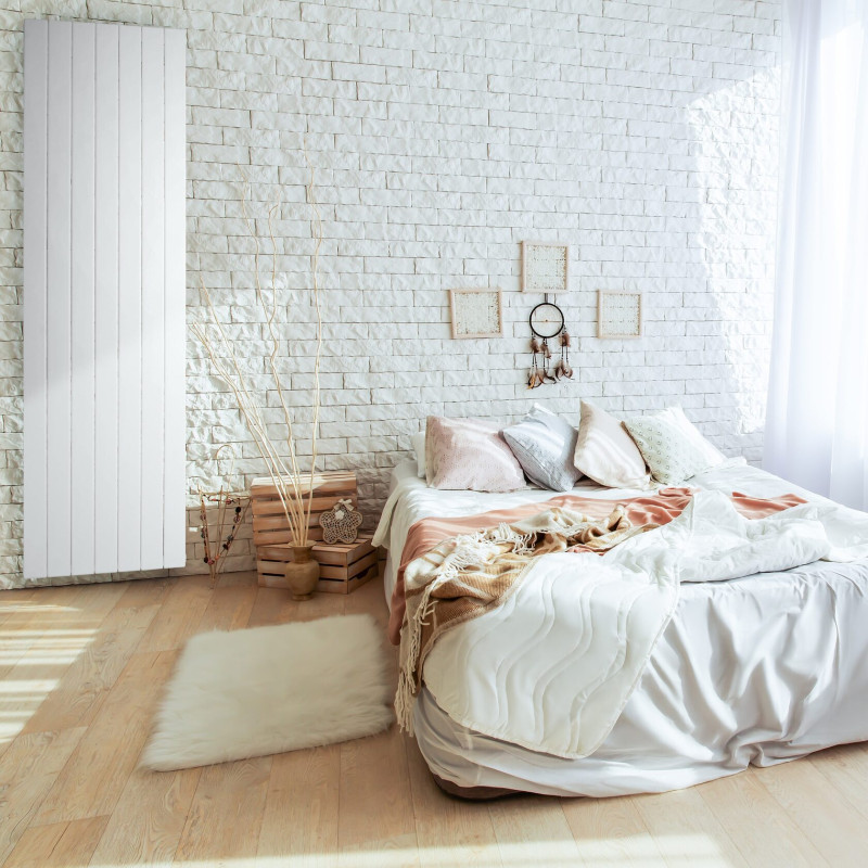 Дизайнерский вертикальный радиатор отопления Betatherm Terra 490x1800x45 RAL 9016M White